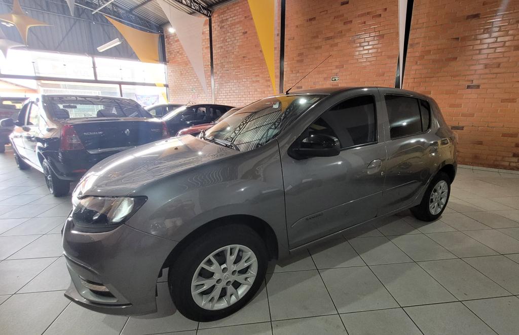 RENAULT Sandero - Foto