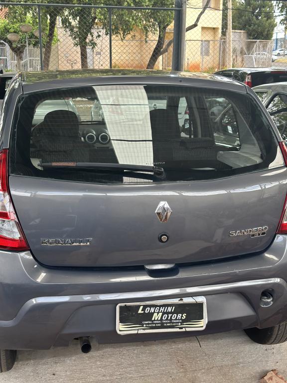 RENAULT Sandero - Foto