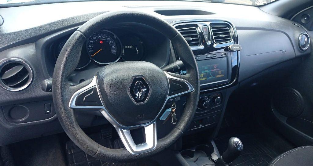 RENAULT Sandero - Foto