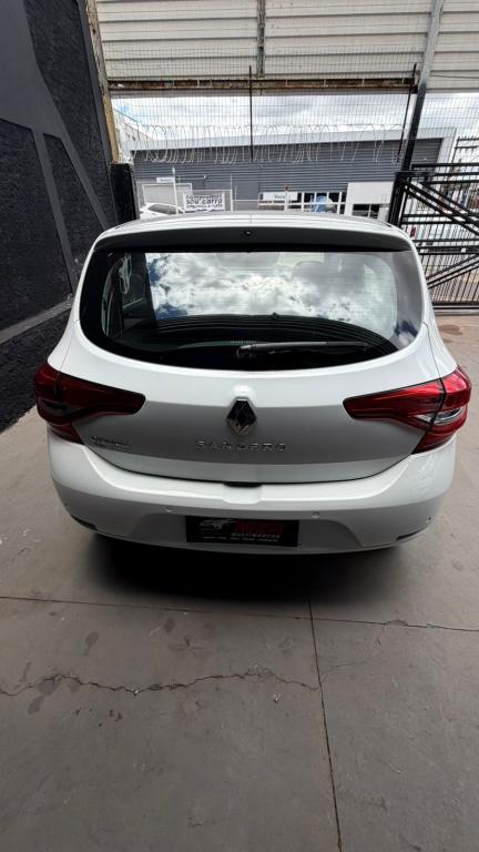 RENAULT Sandero - Foto