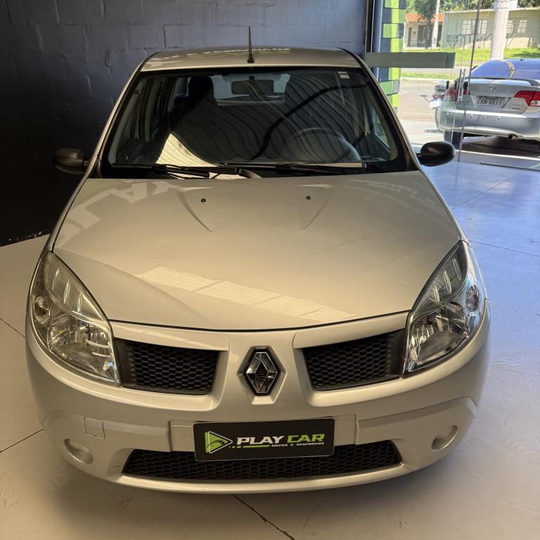 RENAULT Sandero - Foto