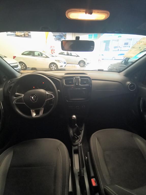 RENAULT Sandero - Foto