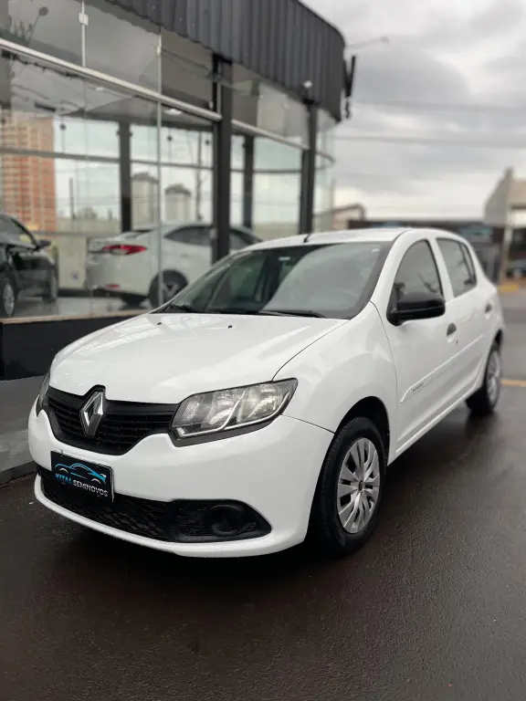 RENAULT Sandero - Foto