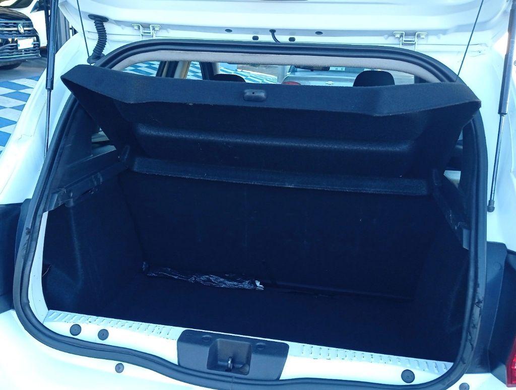 RENAULT Sandero - Foto