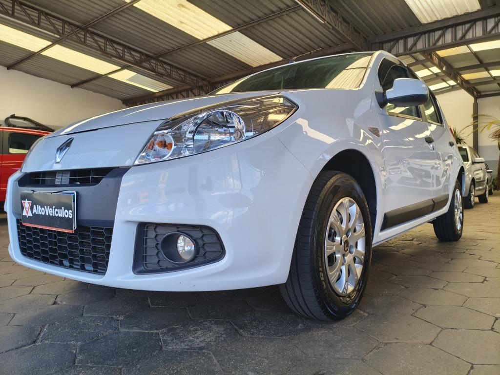 RENAULT Sandero - Foto