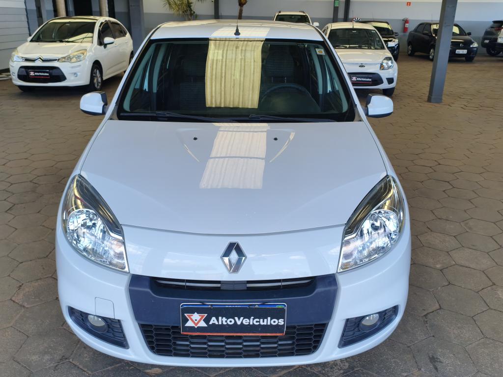 RENAULT Sandero - Foto