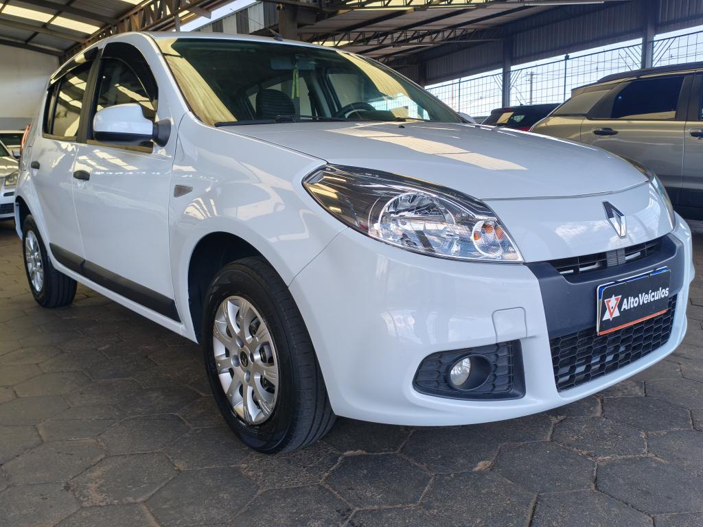 RENAULT Sandero - Foto