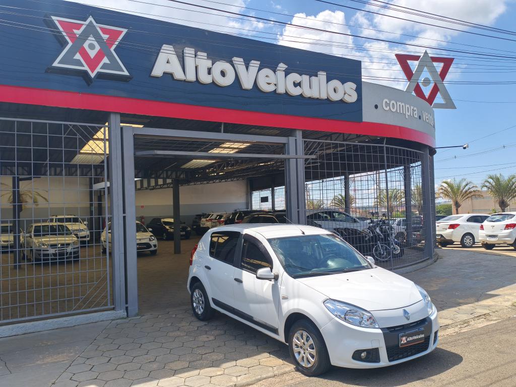 RENAULT Sandero - Foto