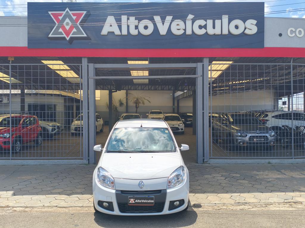 RENAULT Sandero - Foto