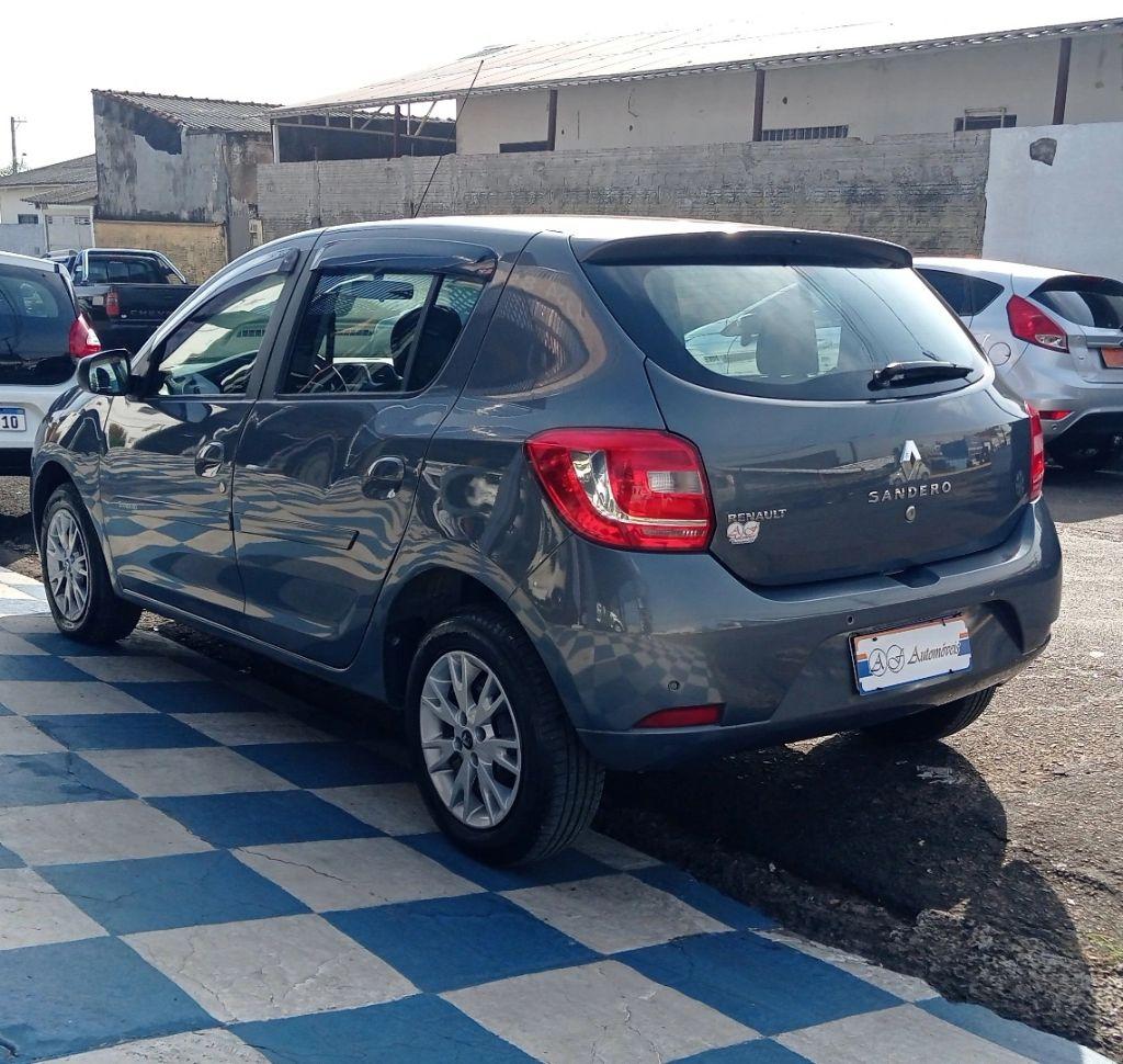 RENAULT Sandero - Foto