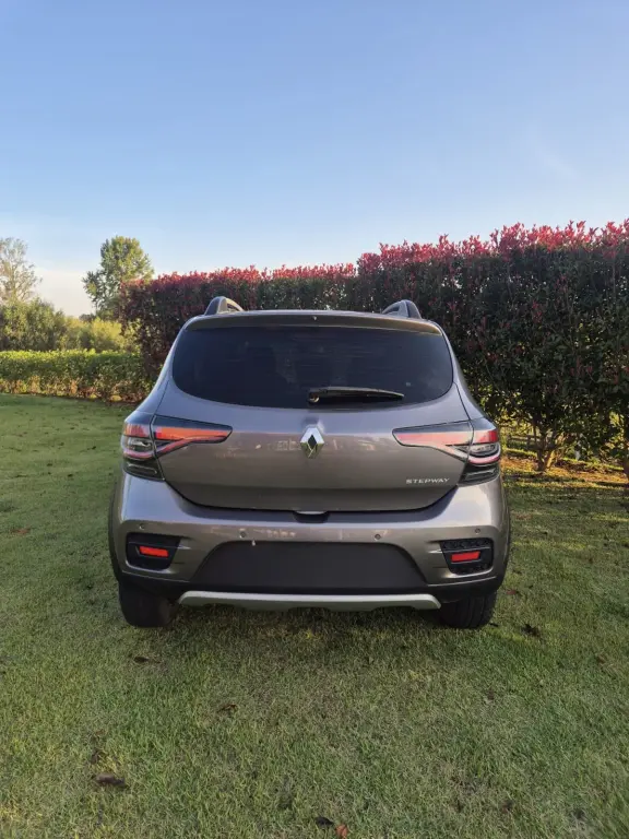 RENAULT Sandero - Foto