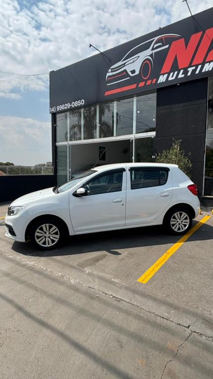 RENAULT Sandero - Foto