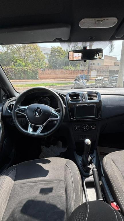 RENAULT Sandero - Foto
