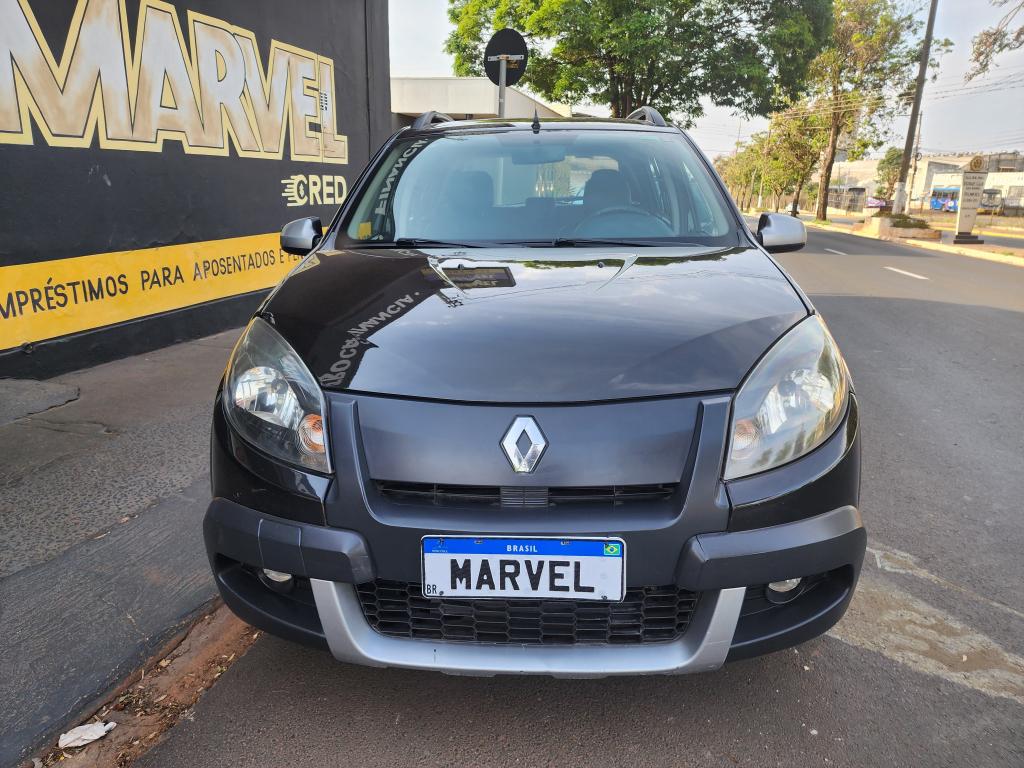 RENAULT Sandero - Foto