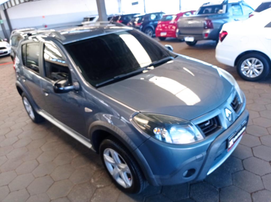 RENAULT Sandero - Foto