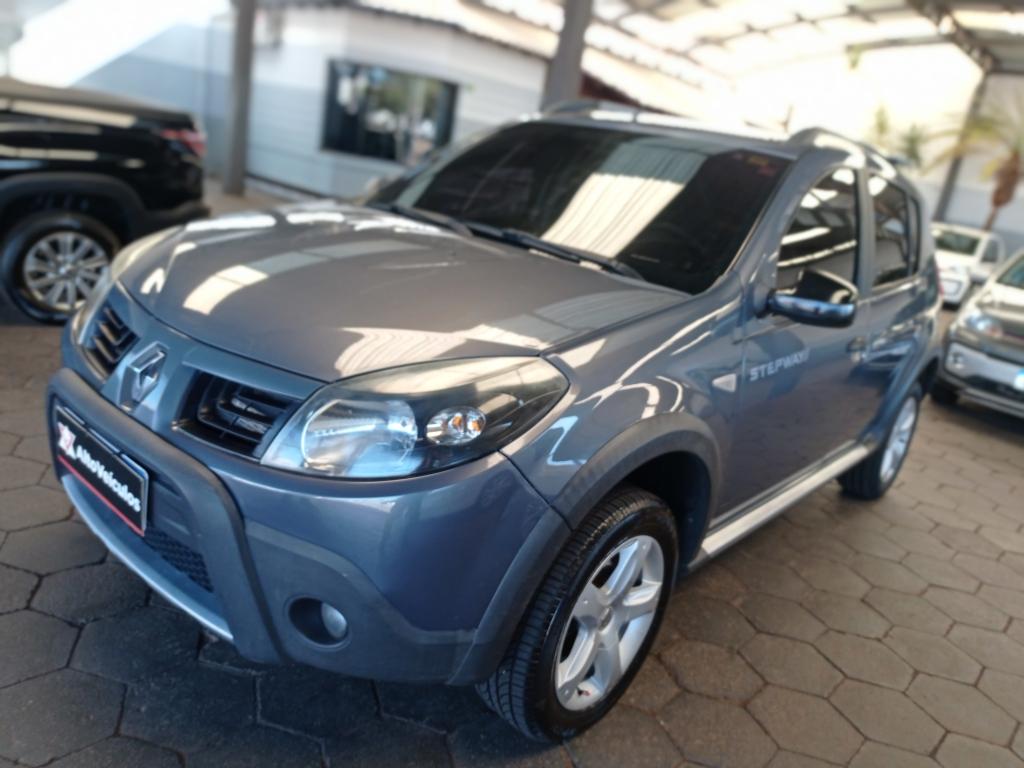 RENAULT Sandero - Foto