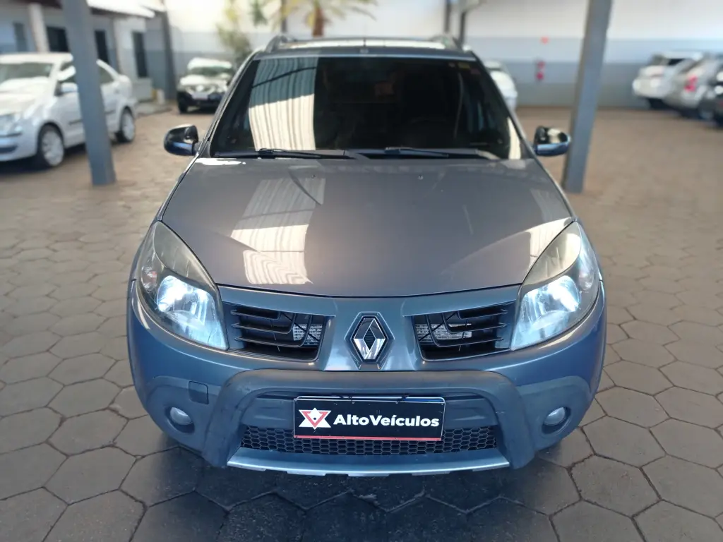 RENAULT Sandero - Foto