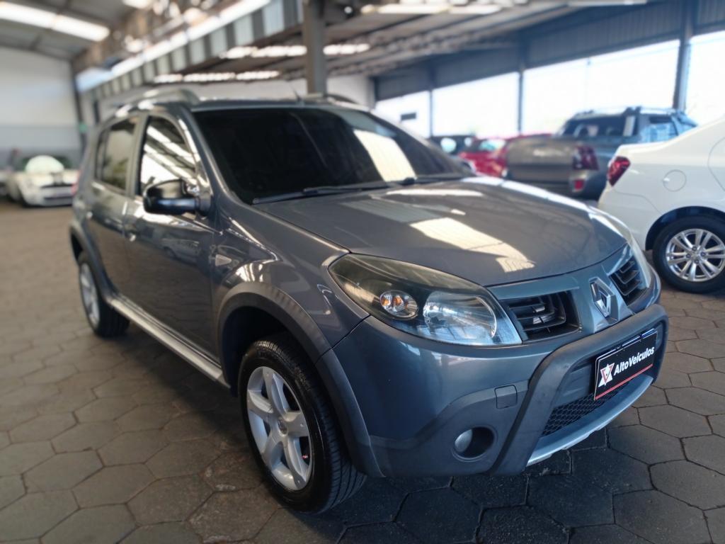 RENAULT Sandero - Foto