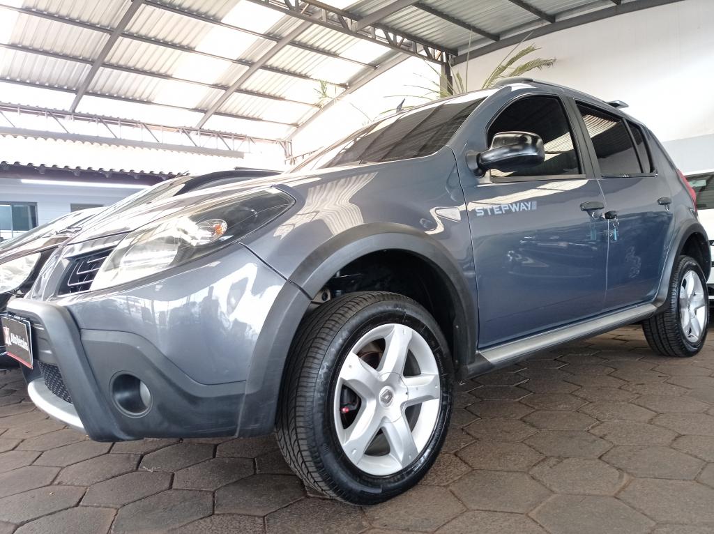 RENAULT Sandero - Foto