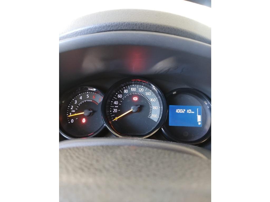 RENAULT Sandero - Foto