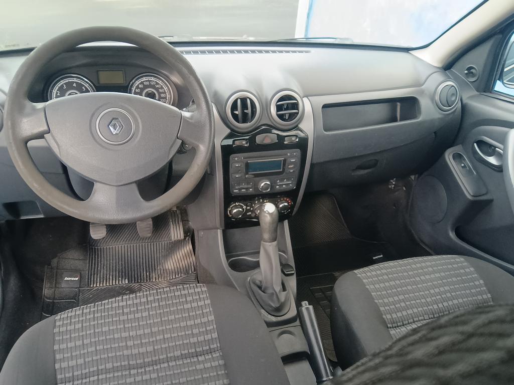 RENAULT Sandero - Foto