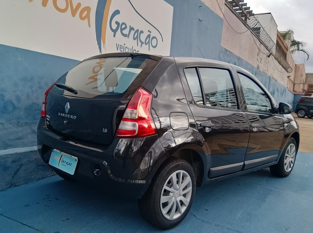 RENAULT Sandero - Foto