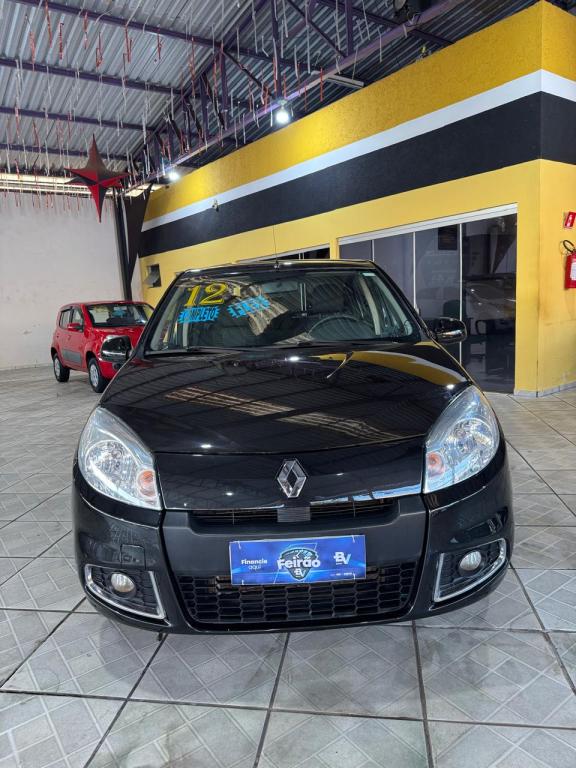 RENAULT Sandero - Foto