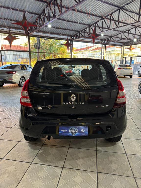 RENAULT Sandero - Foto