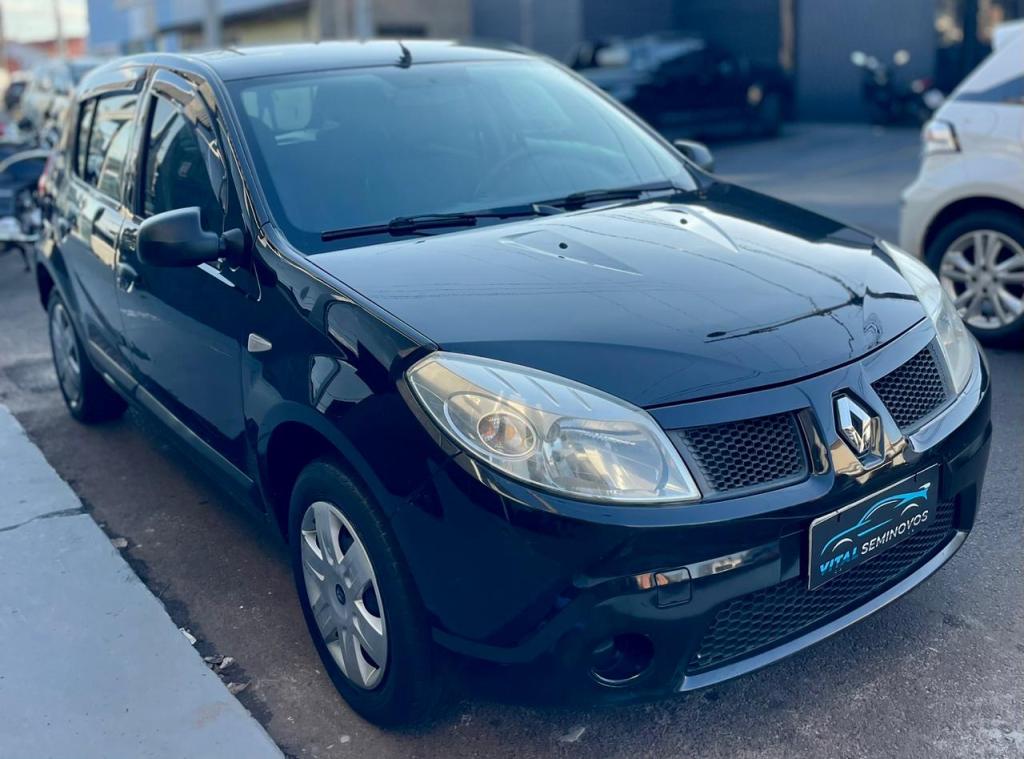 RENAULT Sandero - Foto