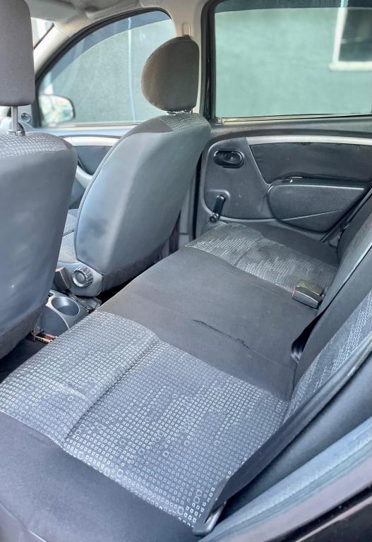 RENAULT Sandero - Foto