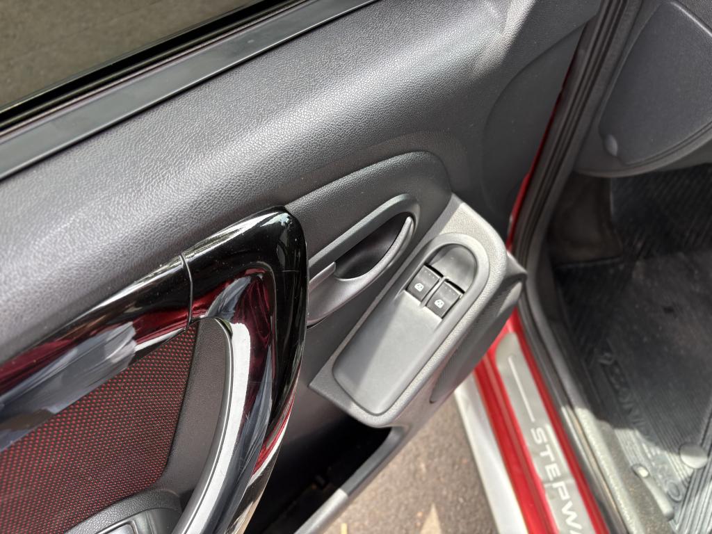 RENAULT Sandero - Foto