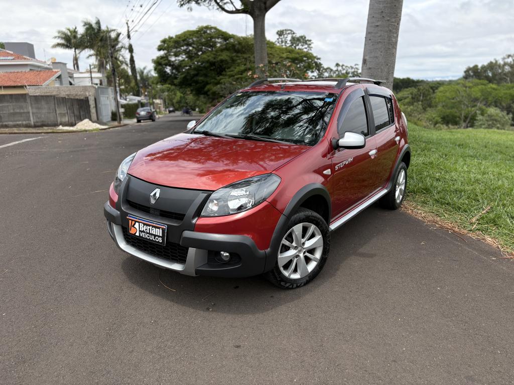 RENAULT Sandero - Foto