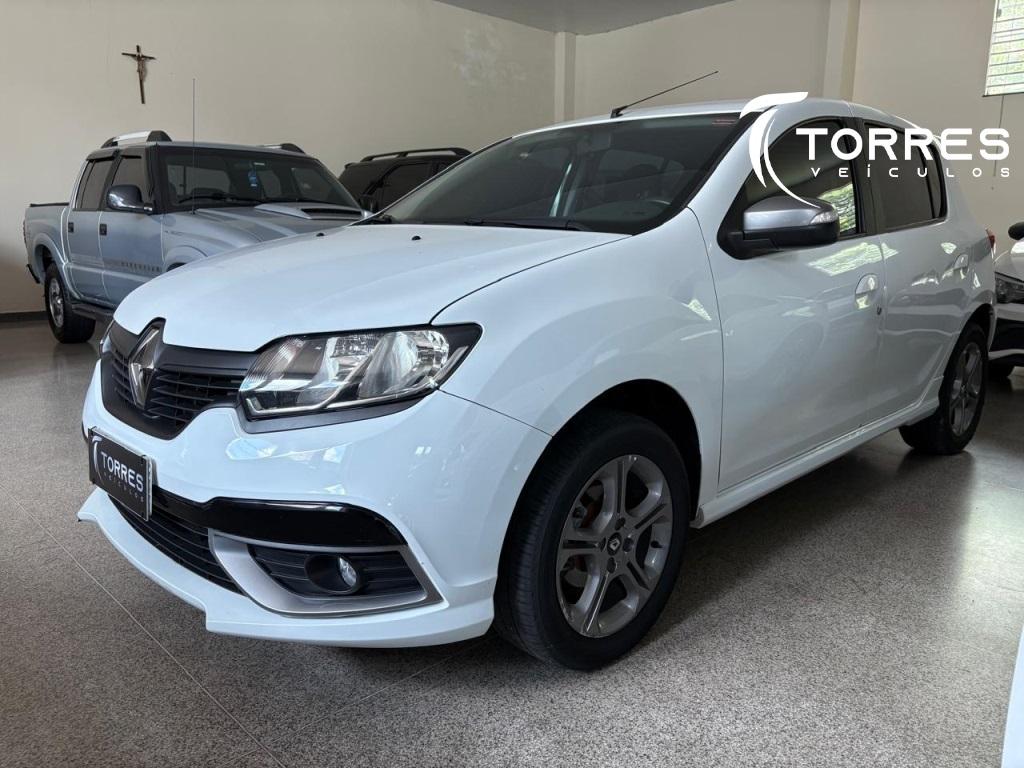 RENAULT Sandero - Foto