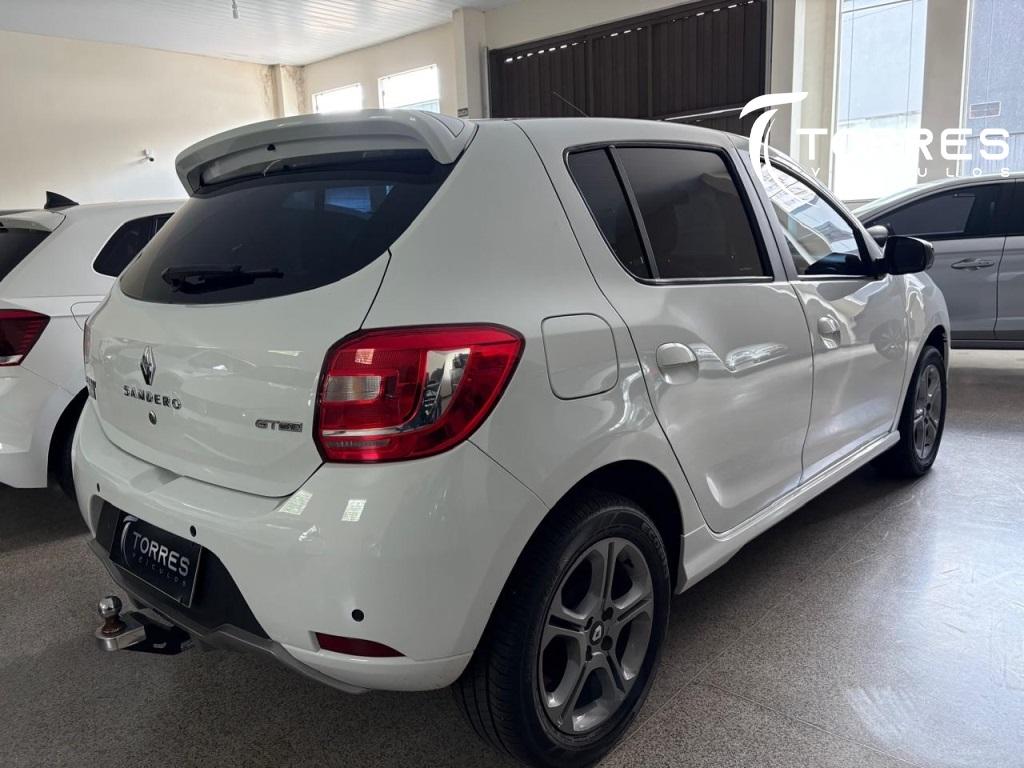 RENAULT Sandero - Foto