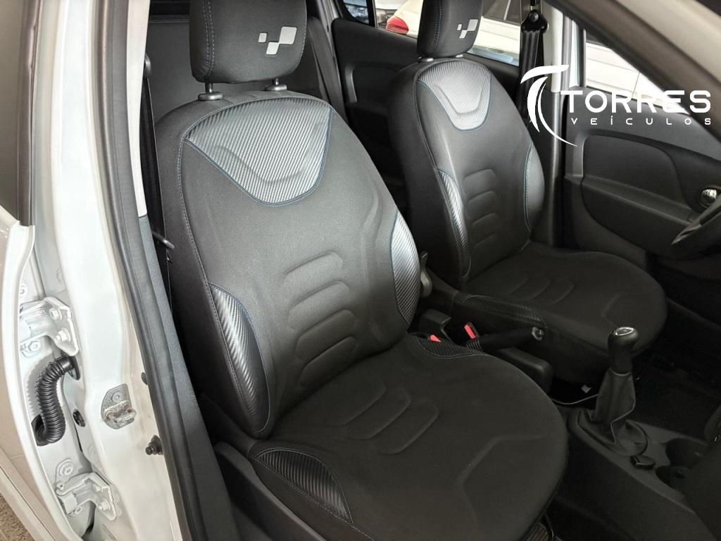 RENAULT Sandero - Foto