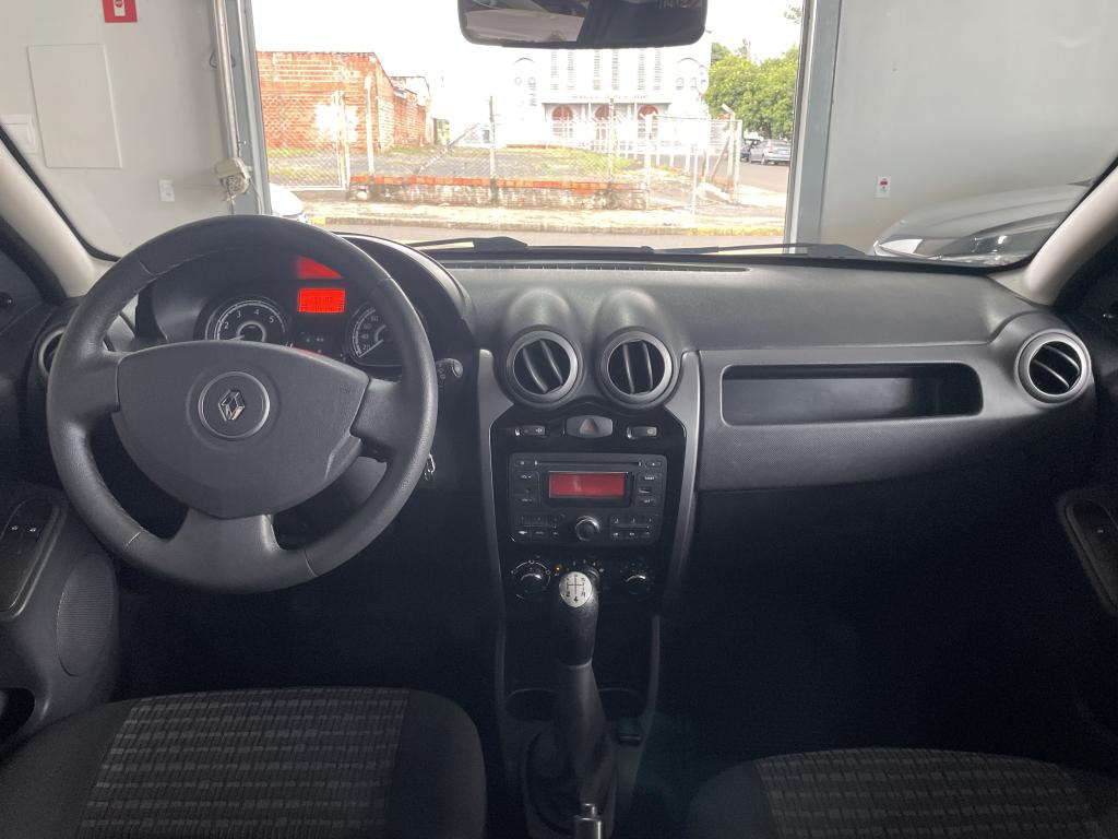 RENAULT Sandero - Foto