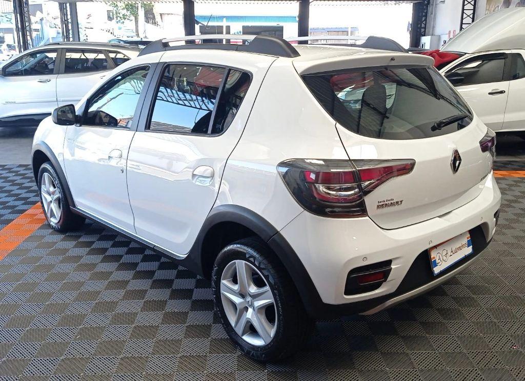 RENAULT Sandero - Foto