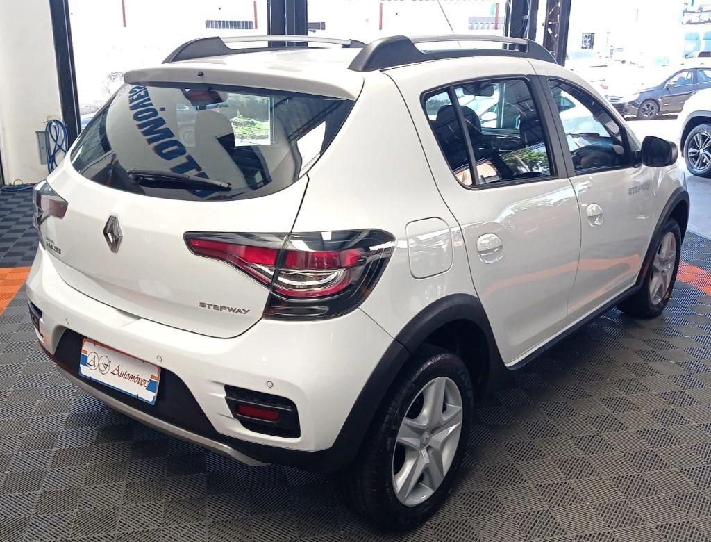 RENAULT Sandero - Foto