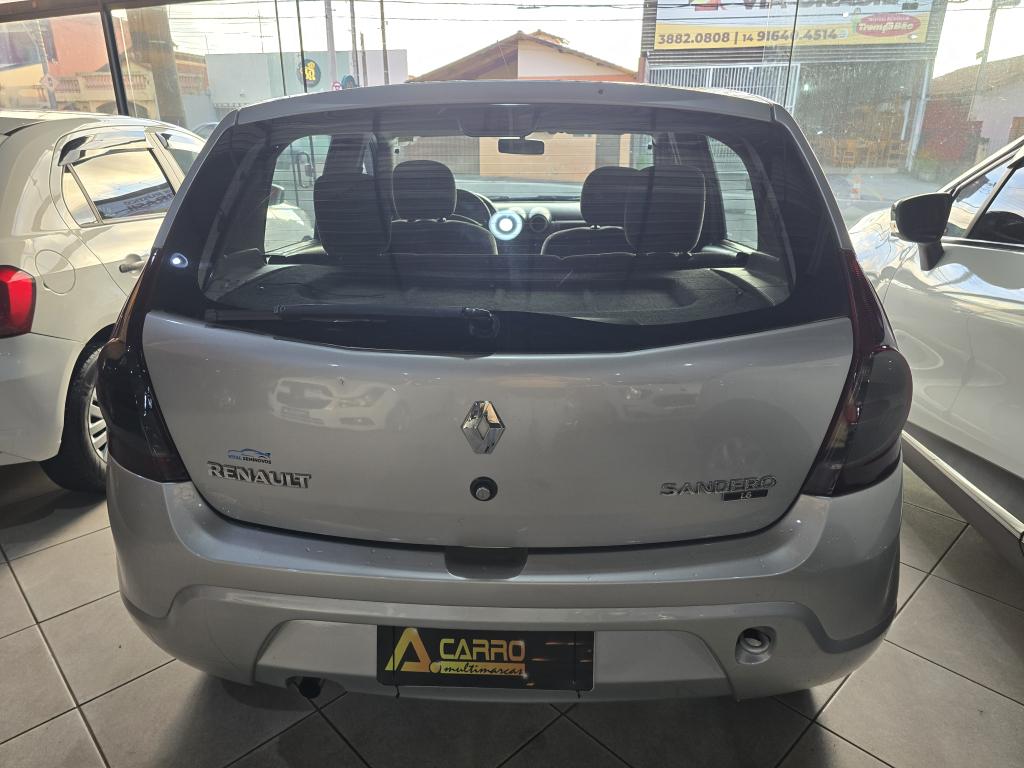 RENAULT Sandero - Foto