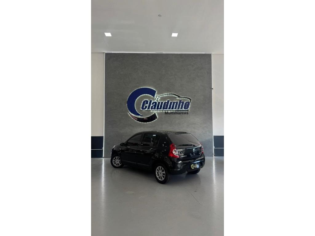 RENAULT Sandero - Foto