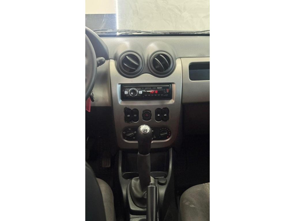 RENAULT Sandero - Foto