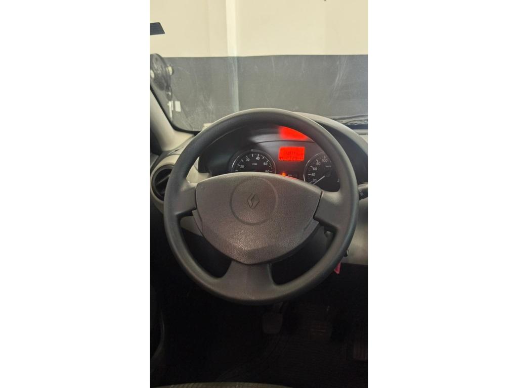 RENAULT Sandero - Foto