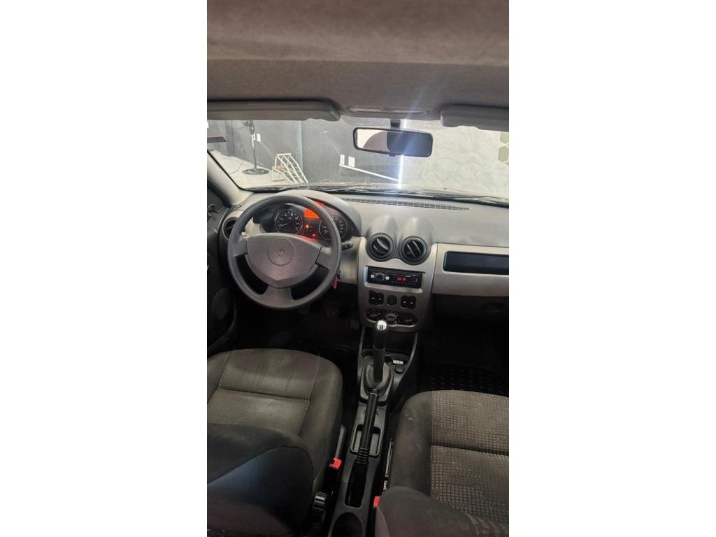 RENAULT Sandero - Foto