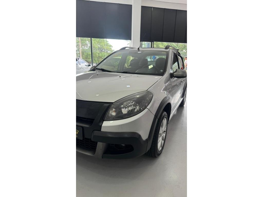 RENAULT Sandero - Foto