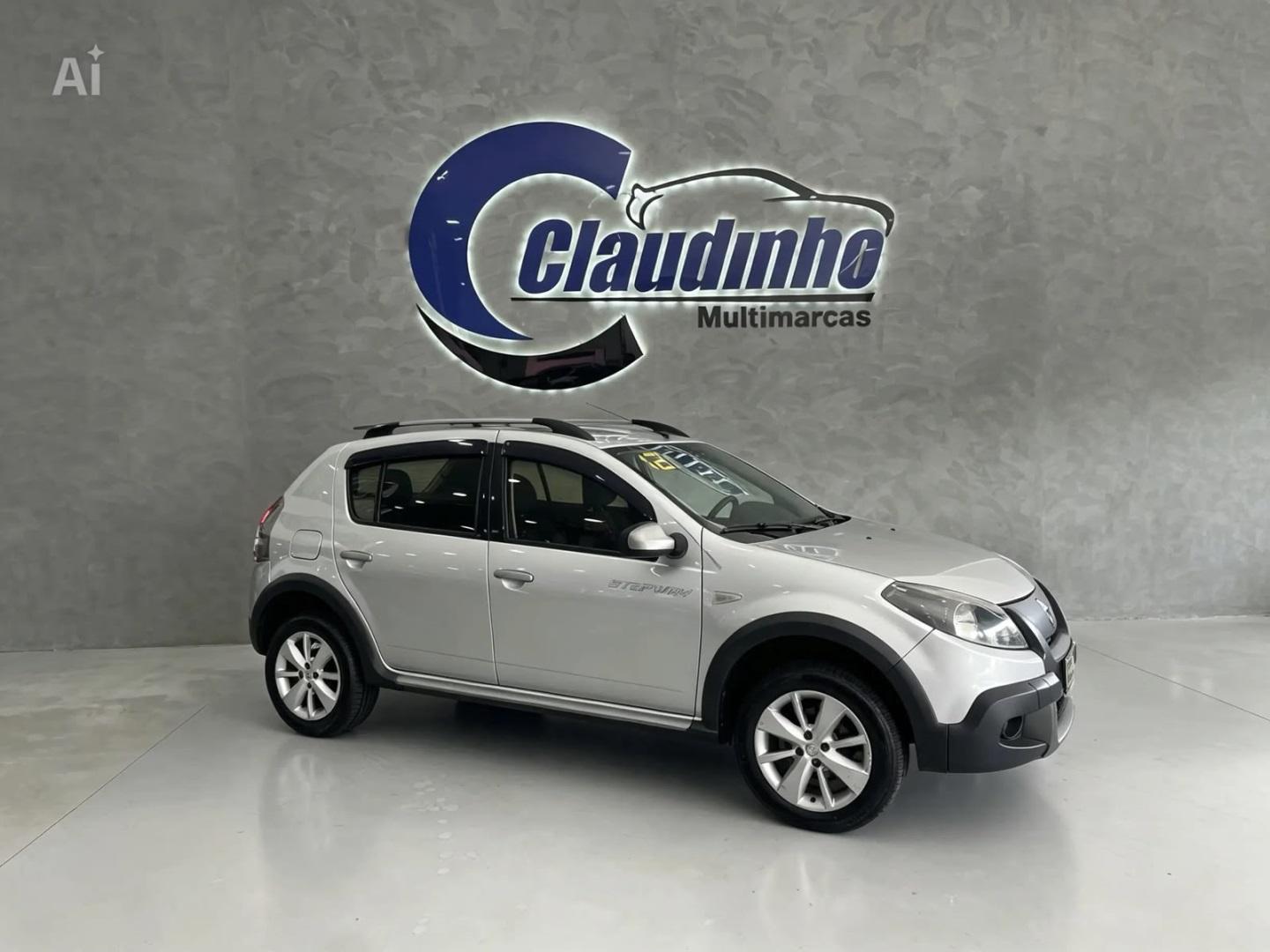 RENAULT Sandero - Foto