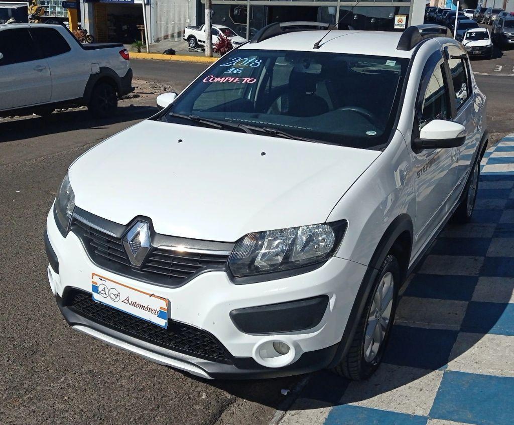 RENAULT Sandero - Foto