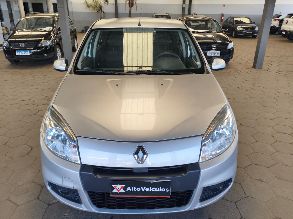 RENAULT Sandero - Foto