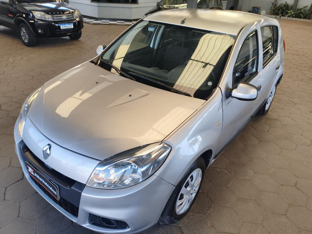 RENAULT Sandero - Foto