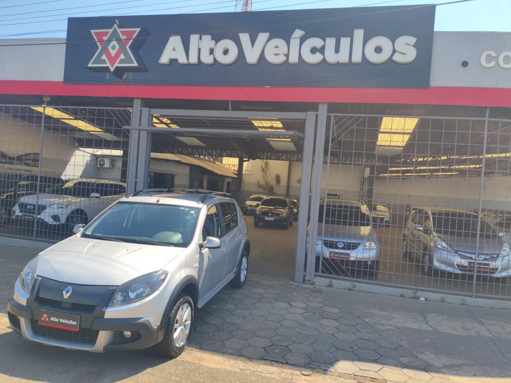RENAULT Sandero - Foto