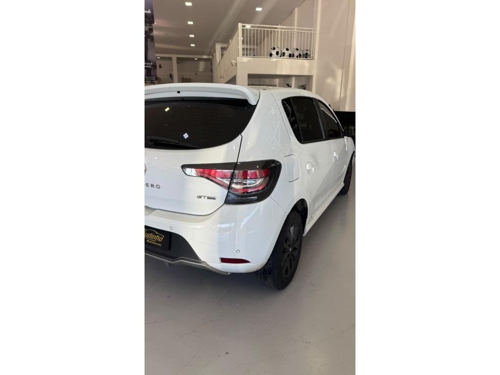 RENAULT Sandero - Foto